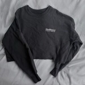 Hollister Women's Charcoal Cropped Crew Neck Sweatshirt